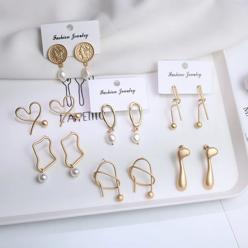 Simple Hollow Pearl Irregular Geometric Round Heart Portrait Dangle Earrings For Women Elegant Drop Earring Party Accessories
Simple Hollow Pearl Irregular Geometric Round Heart Portrait Dangle Earrings For Women Elegant Drop Earring Party Accessories