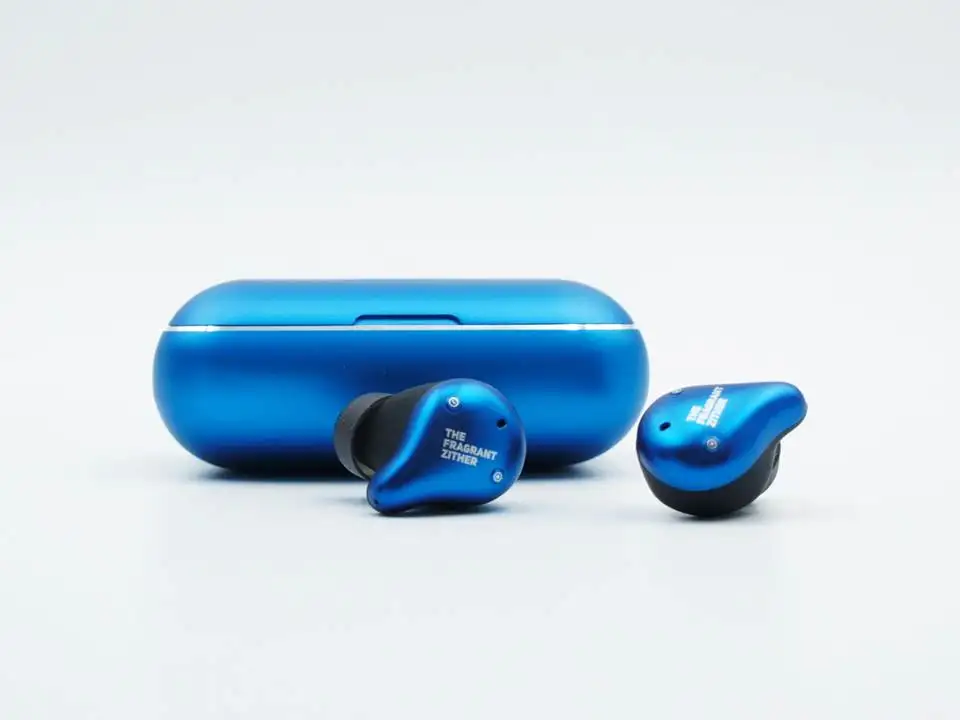 TFZ X1E Dynamic Driver Bluetooth 5.0 IPX7 Waterproof Real Wireless High Fidelity In-ear Earphone
TFZ X1E Dynamic Driver Bluetooth 5.0 IPX7 Waterproof Real Wireless High Fidelity In-ear Earphone