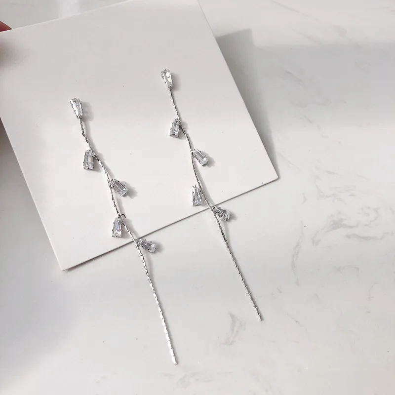 Dominated 2019 long leaves tassel crystal earrings Fashion personality joker Women Drop earrings Jewelry
Dominated 2019 long leaves tassel crystal earrings Fashion personality joker Women Drop earrings Jewelry