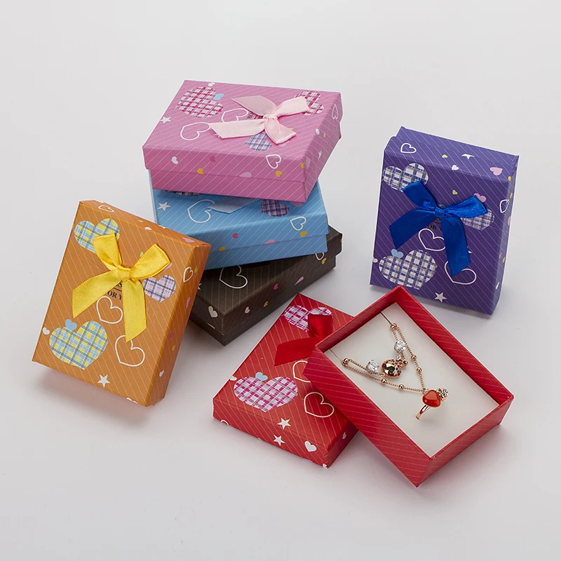 Фото Коробка для ювелирных изделий 7x9 см бумажная Подарочная коробка с сердечком