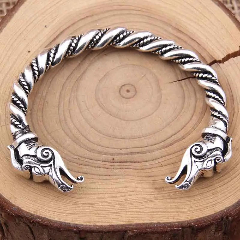 Teen Wolf Head Bracelet Indian Jewelry Fashion Accessories Viking Bracelet Men Wristband Cuff Bracelets For Women Bangles
Teen Wolf Head Bracelet Indian Jewelry Fashion Accessories Viking Bracelet Men Wristband Cuff Bracelets For Women Bangles