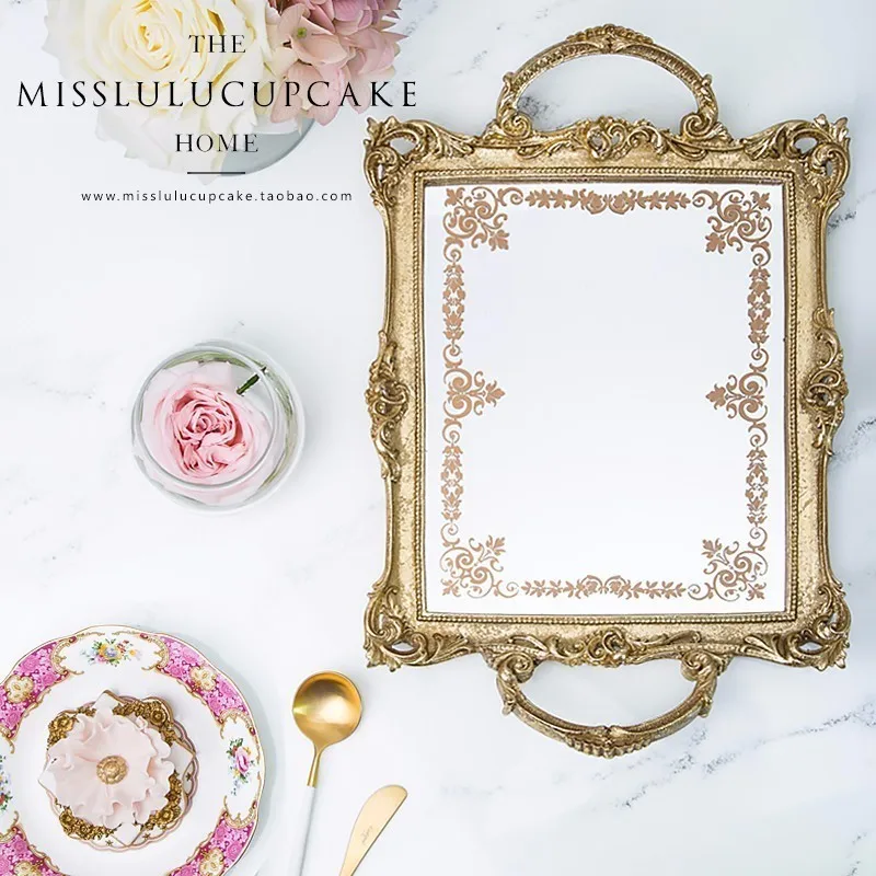 Vintage cake tray resin cake display accessory mirror ancient style gold white wedding ornaments dessert dishes cupcake plate
Vintage cake tray resin cake display accessory mirror ancient style gold white wedding ornaments dessert dishes cupcake plate