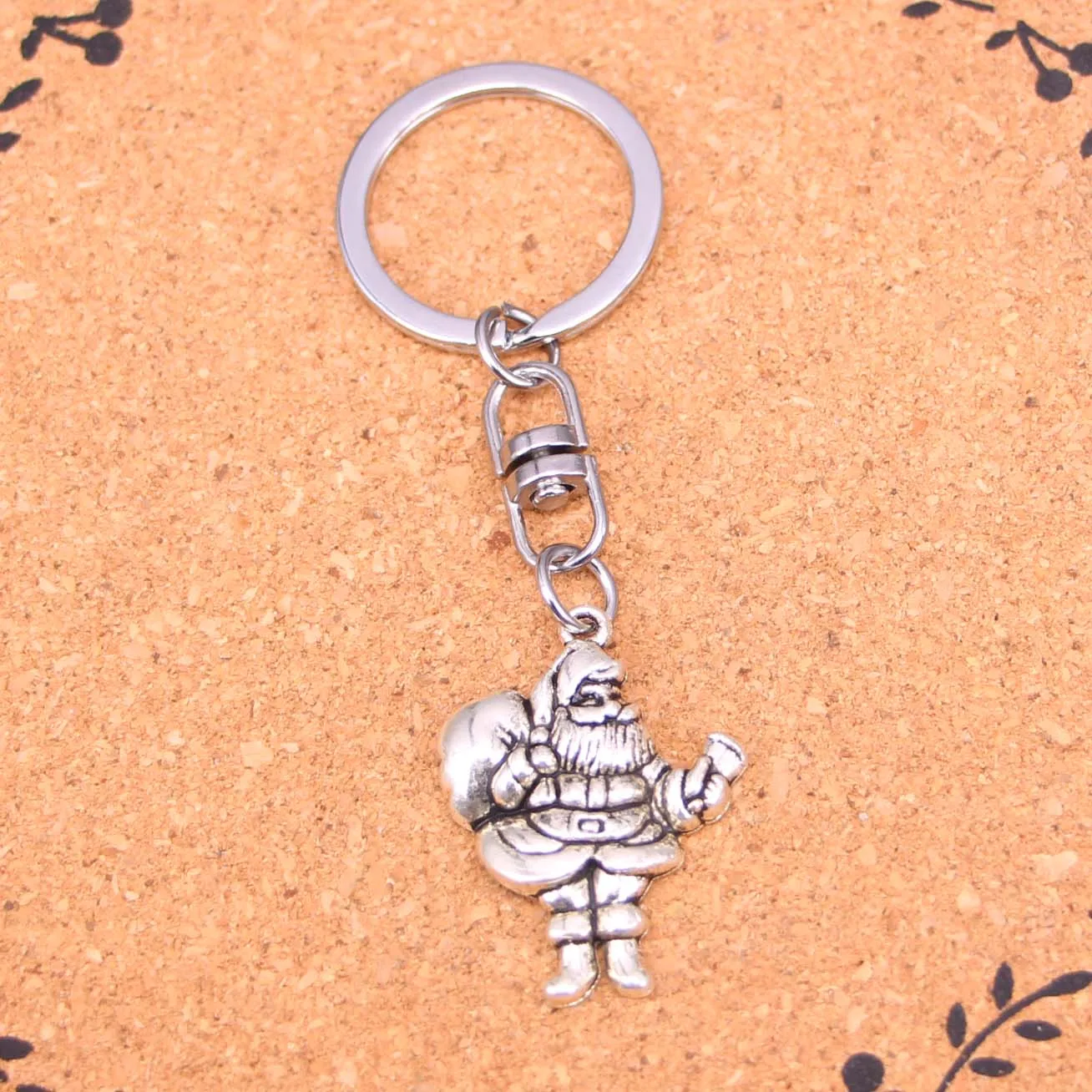 20Pcs Fashion Vintage Silver Alloy Christmas Santa Claus gift Pendants keychain keyring Accessories For Car key chains Jewelry
20Pcs Fashion Vintage Silver Alloy Christmas Santa Claus gift Pendants keychain keyring Accessories For Car key chains Jewelry