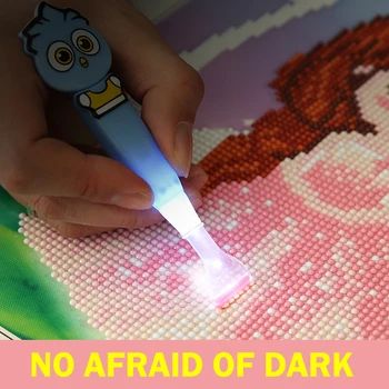 5D Diamond Painting Accessories Point Drill Pen With Light Clearer Easy DIY Diamond Embroidery Tool Cross Stitch Mosaic Pen
5D Diamond Painting Accessories Point Drill Pen With Light Clearer Easy DIY Diamond Embroidery Tool Cross Stitch Mosaic Pen