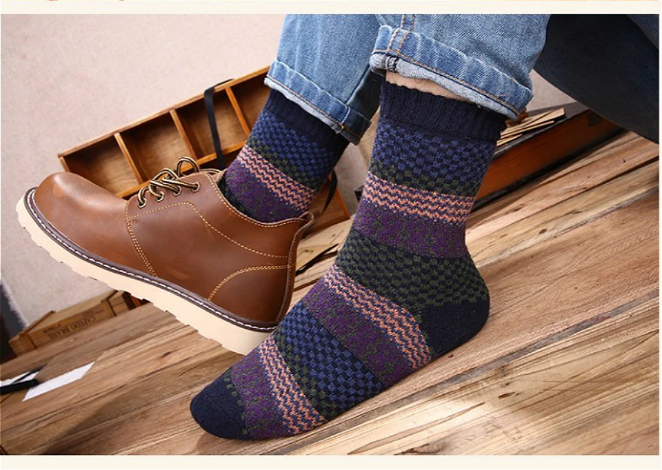 New men's winter thick wool socks Retro Style Warm wool socks.1 pairs 10