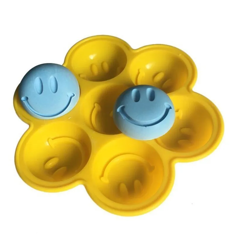 Fred Smiley Ice Box SIlicon Cube Smiling Face Molds For Ice Silicone Eco-friendly Material
Fred Smiley Ice Box SIlicon Cube Smiling Face Molds For Ice Silicone Eco-friendly Material