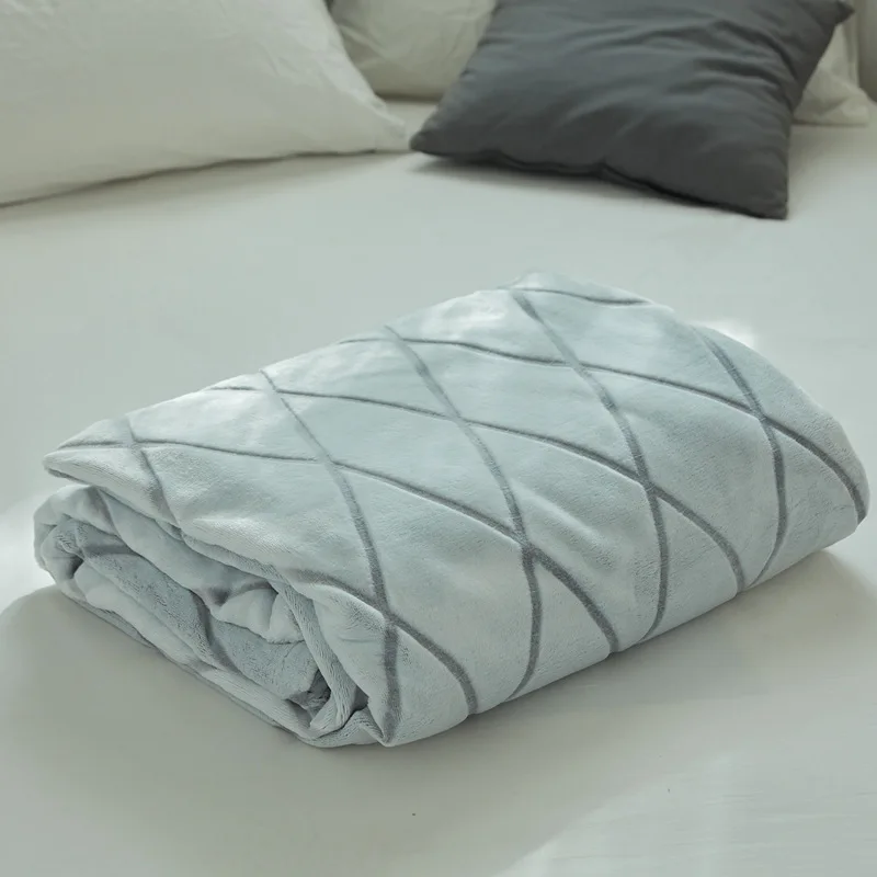 Hot Simple Pattern Home Textile Flannel Blanket Soft Blankets Throw On Sofa/Bed/Plane Travel Patchwork Solid Bedspread
Hot Simple Pattern Home Textile Flannel Blanket Soft Blankets Throw On Sofa/Bed/Plane Travel Patchwork Solid Bedspread