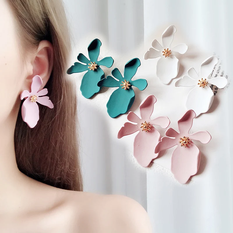 Exaggerate Big Flower Stud Earrings For Women Summer Fashion Accessories Elegant Earring
Exaggerate Big Flower Stud Earrings For Women Summer Fashion Accessories Elegant Earring