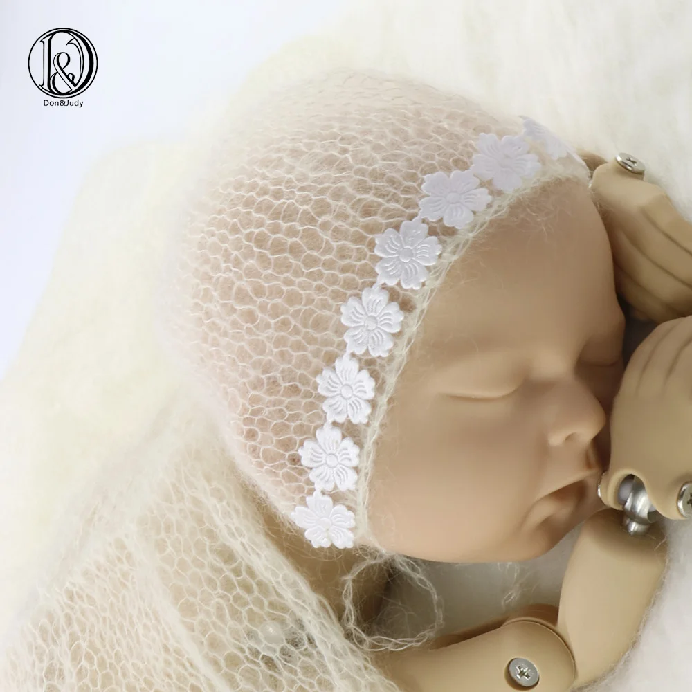 Mohair newborn size Newborn baby handmade hat with white flower on the edge Newborn photography props stretch hat
Mohair newborn size Newborn baby handmade hat with white flower on the edge Newborn photography props stretch hat