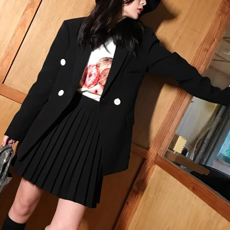 LANMREM 2019 Autumn New Casual Fashion Temperament Women Loose Solid Color Double-breasted Suit Jacket Pleated Skirt Set TC691
LANMREM 2019 Autumn New Casual Fashion Temperament Women Loose Solid Color Double-breasted Suit Jacket Pleated Skirt Set TC691