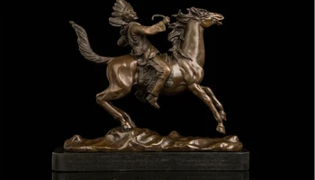 Art Deco Sculpture "Indian On the Horseback" Red Indian Ride Horse Statue Signed
Art Deco Sculpture "Indian On the Horseback" Red Indian Ride Horse Statue Signed