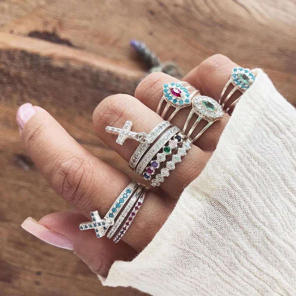 pack of 10creative knuckle rings with cross and faux gem rhinestone design in burnished in silver tone
pack of 10creative knuckle rings with cross and faux gem rhinestone design in burnished in silver tone