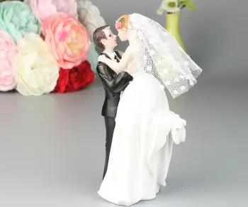 couple figurine hug fly to high bride resin Craft ornaments style mini statue for home decor wedding birthday party decor 
couple figurine hug fly to high bride resin Craft ornaments style mini statue for home decor wedding birthday party decor