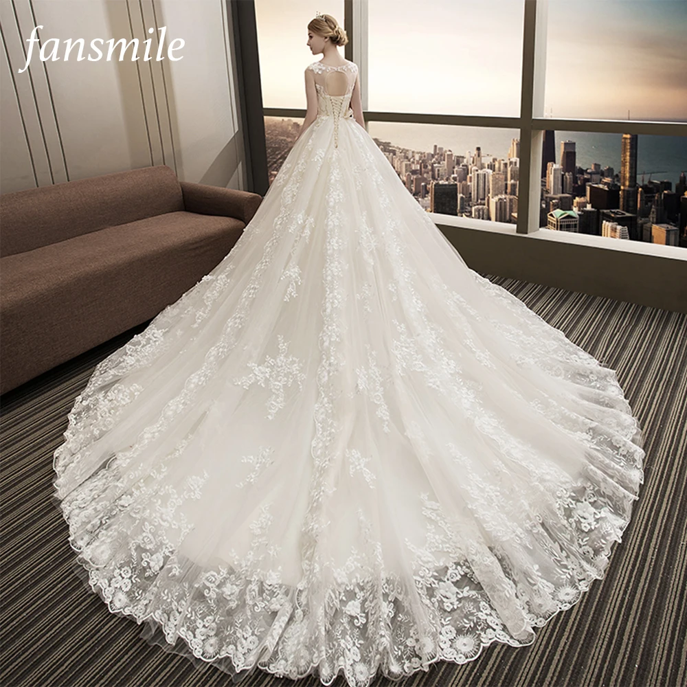 Fansmile Luxury Long Train Vestido De Noiva Lace Wedding Dress 2019 Customized Plus Size Wedding Gowns Bridal Dress FSM-481T
Fansmile Luxury Long Train Vestido De Noiva Lace Wedding Dress 2019 Customized Plus Size Wedding Gowns Bridal Dress FSM-481T