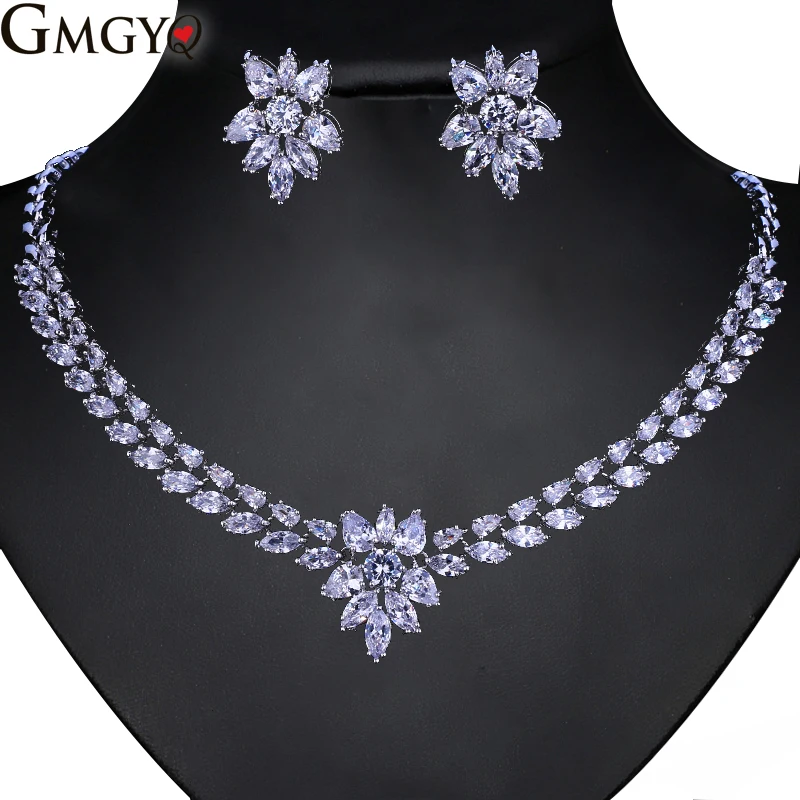 GMGYQ Luxe Brilliant Zirconia Clear Zirconia Flower En Cirrus Mode Stijl Bruiloft Bruids Earring Chain Sieraden Set Banquet Gift
GMGYQ Luxe Brilliant Zirconia Clear Zirconia Flower En Cirrus Mode Stijl Bruiloft Bruids Earring Chain Sieraden Set Banquet Gift