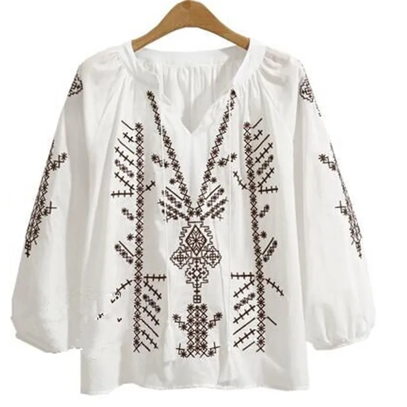 European Plus Size 4XL 5XL Embroidery Blusas V Neck Tassel Long Sleeve Loose Ethnic Gypsy Tops Streetwear Casual Mock Tops Women
European Plus Size 4XL 5XL Embroidery Blusas V Neck Tassel Long Sleeve Loose Ethnic Gypsy Tops Streetwear Casual Mock Tops Women