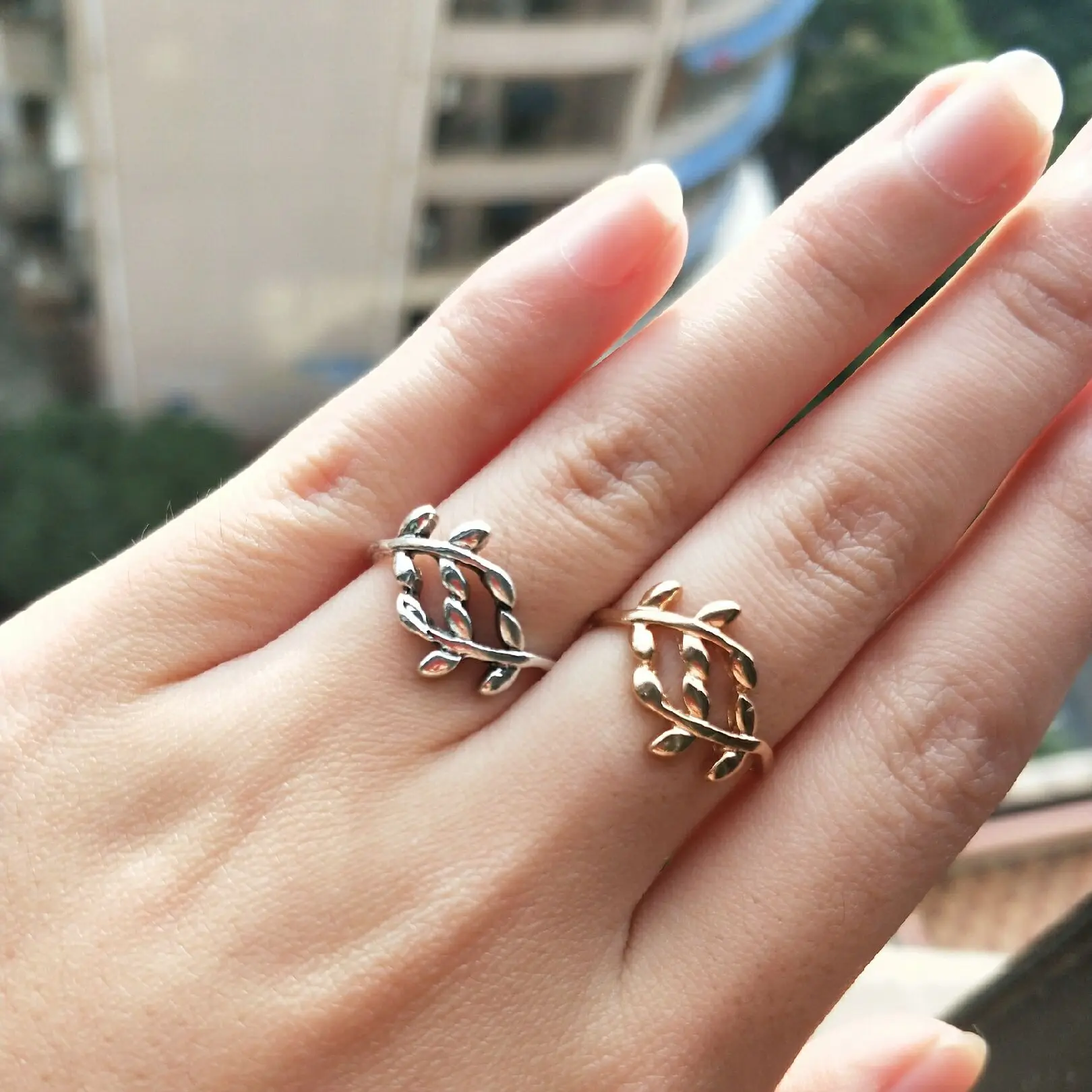 Fashion Charms OliveTree Branch Leaves Open Ring Sliver Wedding Bands Adjustable Knuckle Finger Jewelry For Women Wedding Gifts
Fashion Charms OliveTree Branch Leaves Open Ring Sliver Wedding Bands Adjustable Knuckle Finger Jewelry For Women Wedding Gifts