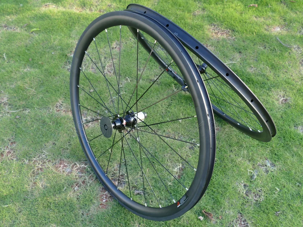 New Full Carbon Road Bike Racing Bicyle Clincher Wheelset Basalt Brake Side Wheel Rim Depth 38mm 20.5mm, 23mm, 25mm Width
New Full Carbon Road Bike Racing Bicyle Clincher Wheelset Basalt Brake Side Wheel Rim Depth 38mm 20.5mm, 23mm, 25mm Width
