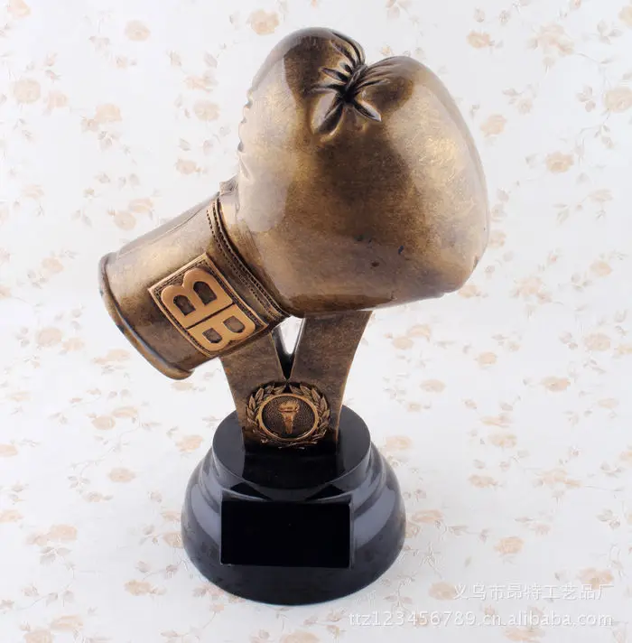 BOXING glove fight glove trophy 28cm souvenir trophy fighting Sanda wrestling glove trophy
BOXING glove fight glove trophy 28cm souvenir trophy fighting Sanda wrestling glove trophy