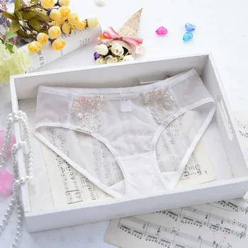 2 pieces 2 colors/lot,Plus Size Lacy Embroidery Flower XL XXXL White Underpants Sexy underwear women Lace Briefs panties
2 pieces 2 colors/lot,Plus Size Lacy Embroidery Flower XL XXXL White Underpants Sexy underwear women Lace Briefs panties