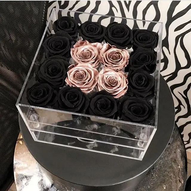 2018 Aila dimensioned round flower box lucite 16 holes Without Flowers
2018 Aila dimensioned round flower box lucite 16 holes Without Flowers