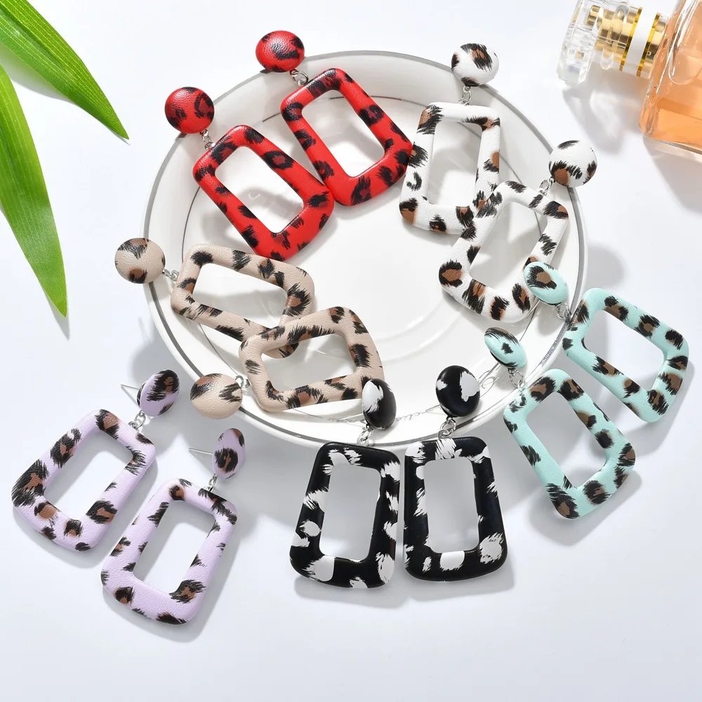 Personalized Leopard Trapezoid Leather Drop Earrings For women Girls big Geometric unique Statement Dangle Earrings Boho Jewelry
Personalized Leopard Trapezoid Leather Drop Earrings For women Girls big Geometric unique Statement Dangle Earrings Boho Jewelry