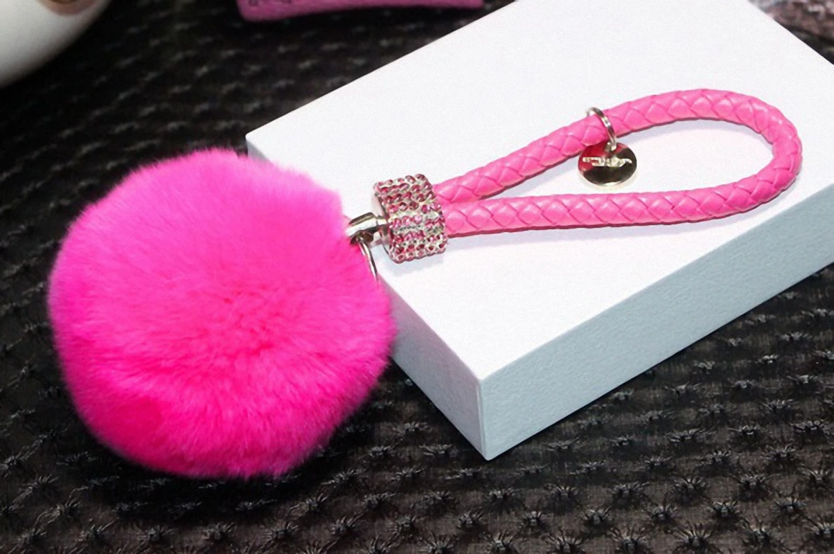 10 colors Rabbit Soft Fluffy Genuine Rabbit Fur PomPom Ball Leather Strap Key Chain For Car Key Ring Bag Pendant TKK013-rose
10 colors Rabbit Soft Fluffy Genuine Rabbit Fur PomPom Ball Leather Strap Key Chain For Car Key Ring Bag Pendant TKK013-rose