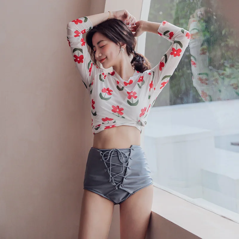 One Piece Swimsuit Push Up Beachwear Female Fused Swimwear 2019 Women's Bathing Suit Three Ins Print Long Sleeve High Waist
One Piece Swimsuit Push Up Beachwear Female Fused Swimwear 2019 Women's Bathing Suit Three Ins Print Long Sleeve High Waist