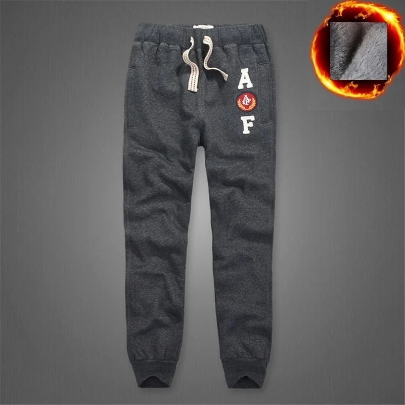 2017 new Winter Sweatpants Men Thick Cotton trousers Full Length track pants size S to 3XL
2017 new Winter Sweatpants Men Thick Cotton trousers Full Length track pants size S to 3XL