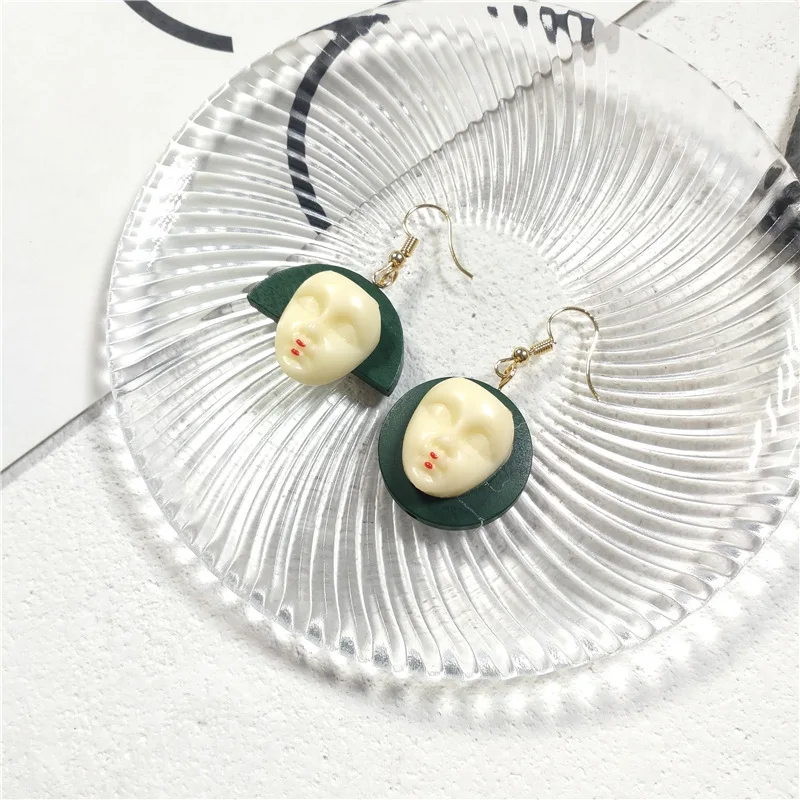 Japanese Arts Face Retro Geometry Funny Asymmetric Drop Earrings Creative Personality Jewelry Mask Halloween Accessories Gifts
Japanese Arts Face Retro Geometry Funny Asymmetric Drop Earrings Creative Personality Jewelry Mask Halloween Accessories Gifts