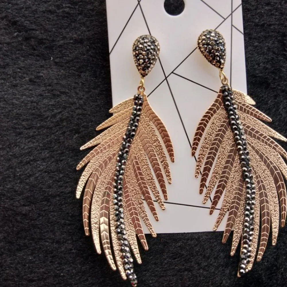 Gold Silver Copper Alloy Leaves Dangle Earrings for Women Vintage Earrings with Rhinestone Earring Jewelry 2019Pendientes Hombre
Gold Silver Copper Alloy Leaves Dangle Earrings for Women Vintage Earrings with Rhinestone Earring Jewelry 2019Pendientes Hombre