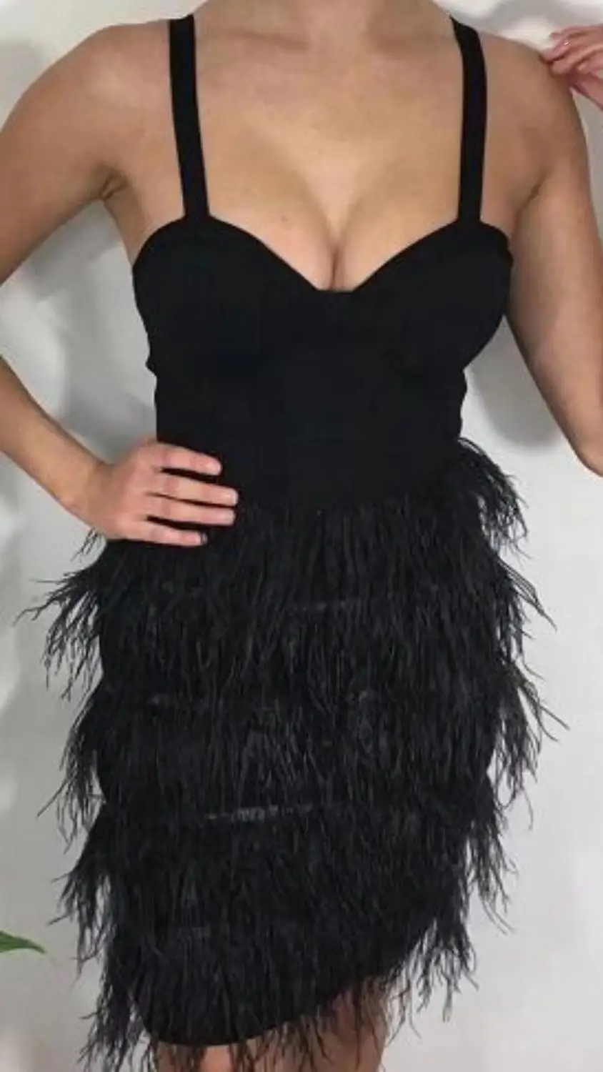 2018 high quality sexy women Graceful Feather white black v neck spaghetti strap sleeveless bodycon women mini bandage dress
2018 high quality sexy women Graceful Feather white black v neck spaghetti strap sleeveless bodycon women mini bandage dress