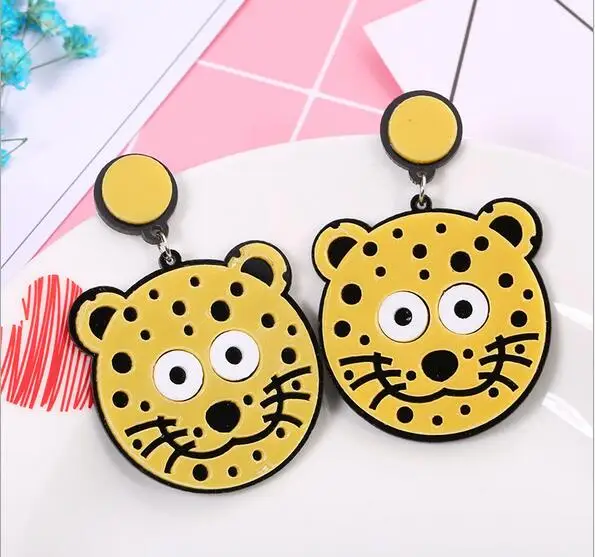 Lovely leopard tiger drop earrings new arrival acrylic punk rock big animal tiger head earrings for women girl unisex jewelry
Lovely leopard tiger drop earrings new arrival acrylic punk rock big animal tiger head earrings for women girl unisex jewelry