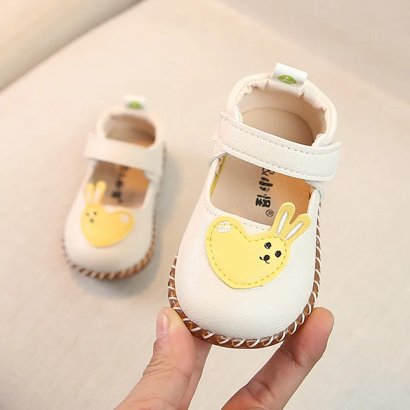 Baby Girls Shoes Sneakers Spring Round Head Causal Leather Shoes Children Sewing Shoes Kids Infant Love Rabbit Shoes Fashion
Baby Girls Shoes Sneakers Spring Round Head Causal Leather Shoes Children Sewing Shoes Kids Infant Love Rabbit Shoes Fashion