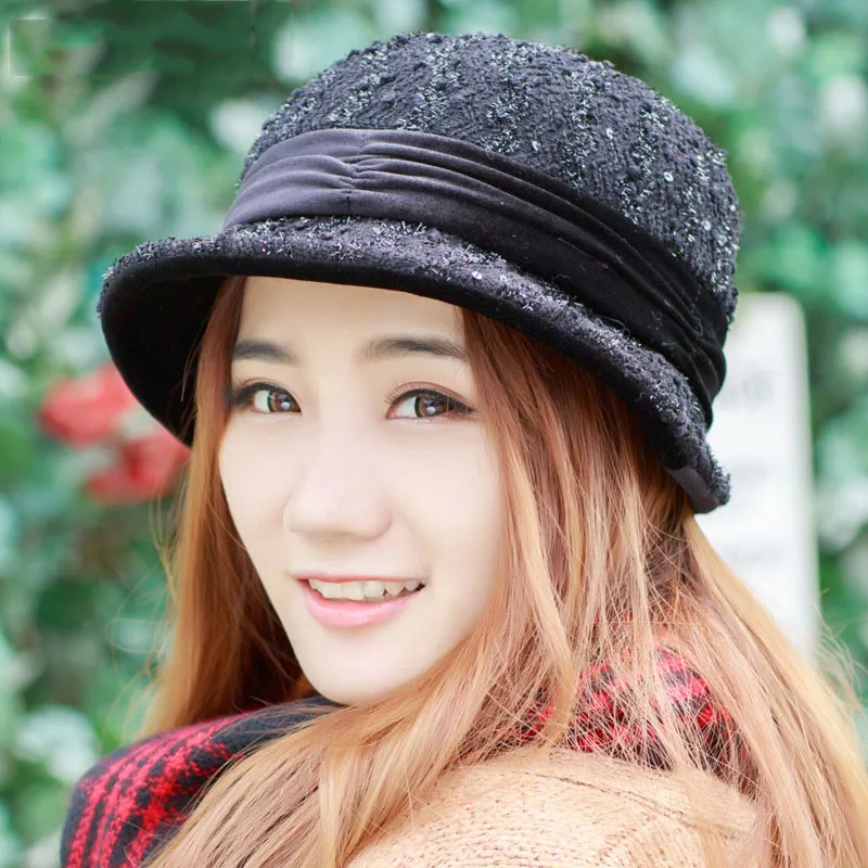 Brand New Foldable Flat Top Hat For Women's Felt Wide Fedora Hat Laday Prok Pie Chapeu de Feltro Bowler Gambler Top Hat caps 
Brand New Foldable Flat Top Hat For Women's Felt Wide Fedora Hat Laday Prok Pie Chapeu de Feltro Bowler Gambler Top Hat caps