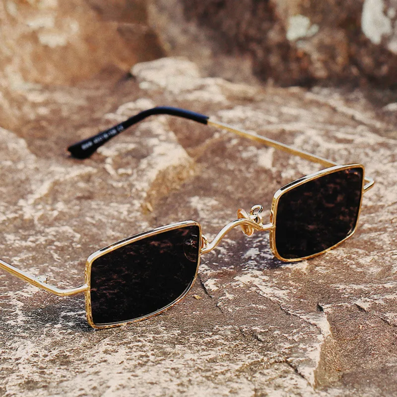Vintage Punk sunglasses 2019 metal frame men retro small square sun glasses for women retro uv400 clear lens
Vintage Punk sunglasses 2019 metal frame men retro small square sun glasses for women retro uv400 clear lens