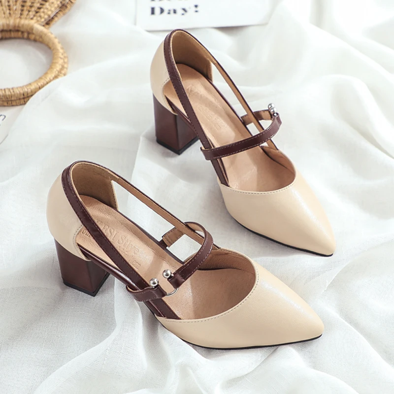 Summer New 2019 Ladies Fashion Color Matching Buckle Baotou Comfortable Thick Shallow Casual Mouth Wild High Heel Sandals 5-8cm 
Summer New 2019 Ladies Fashion Color Matching Buckle Baotou Comfortable Thick Shallow Casual Mouth Wild High Heel Sandals 5-8cm