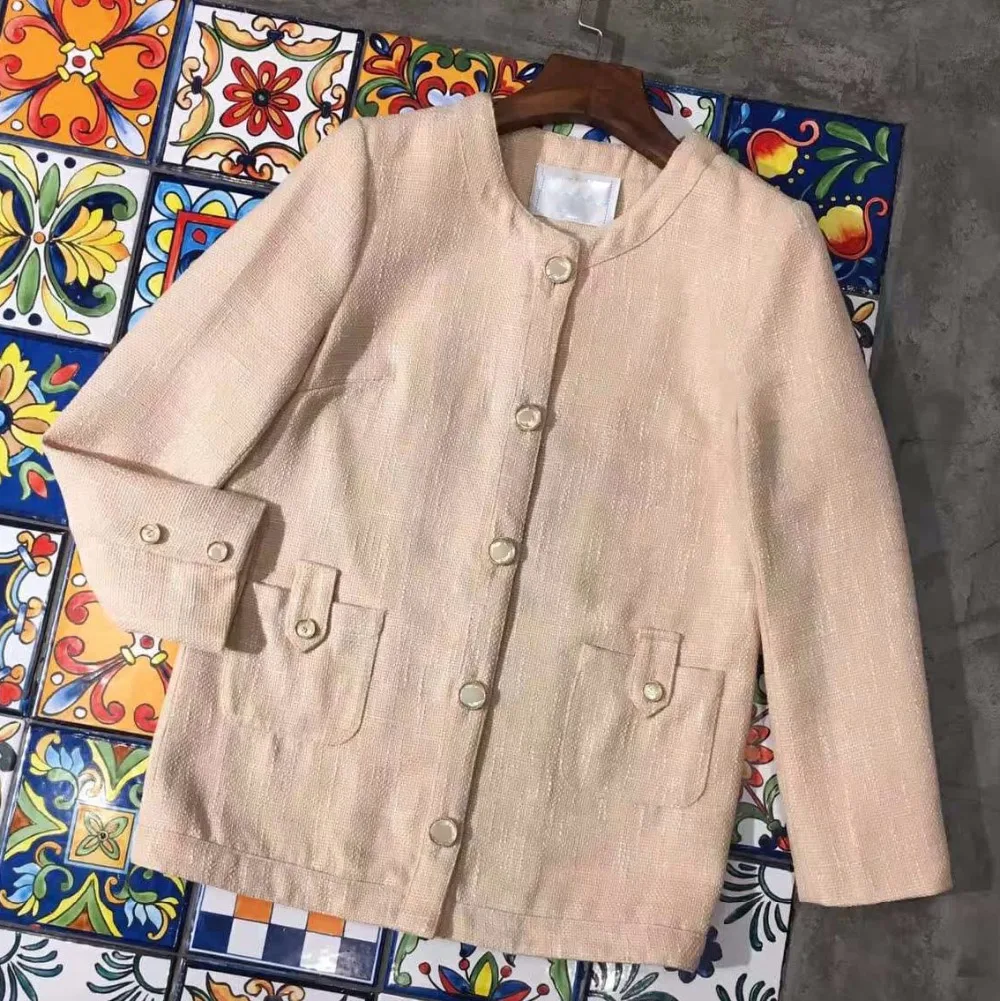 2016 elegant coat female,tweed jacket female autumn,amazing women winter coats,shell buttons jaqueta feminina chaquetas mujer
2016 elegant coat female,tweed jacket female autumn,amazing women winter coats,shell buttons jaqueta feminina chaquetas mujer