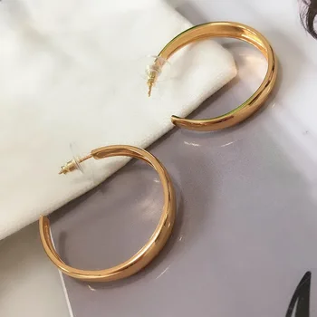 Fashion Brand Earrings gold color Stainless steel nail Classic karter Love Earrings For Women punk love Jewelry
Fashion Brand Earrings gold color Stainless steel nail Classic karter Love Earrings For Women punk love Jewelry