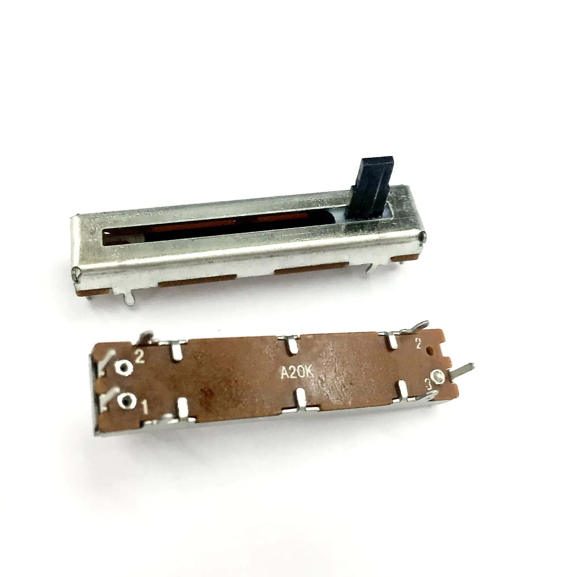Single potentiometer A20K 45MM Straight Slide Potentiometer stroke-30mm 10mm metal shaft.
Single potentiometer A20K 45MM Straight Slide Potentiometer stroke-30mm 10mm metal shaft.