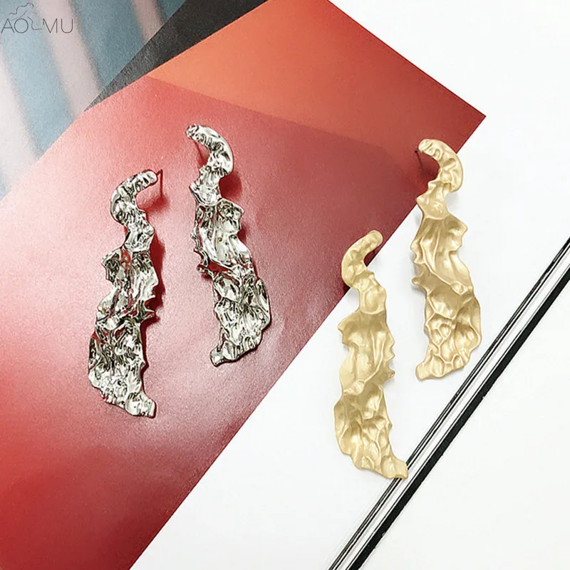 AOMU Trendy Irregular Simple Gold Silver Color Metal Geometric Concave Long Drop Earrings for Women Girl Fashion Dangle Jewelry
AOMU Trendy Irregular Simple Gold Silver Color Metal Geometric Concave Long Drop Earrings for Women Girl Fashion Dangle Jewelry