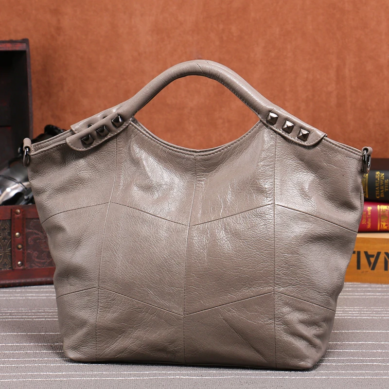 2019 New Designer Handbags Genuine Leather Women Shoulder Bags Messenger Bag Summer Female Crossbody Bag black blue
2019 New Designer Handbags Genuine Leather Women Shoulder Bags Messenger Bag Summer Female Crossbody Bag black blue
