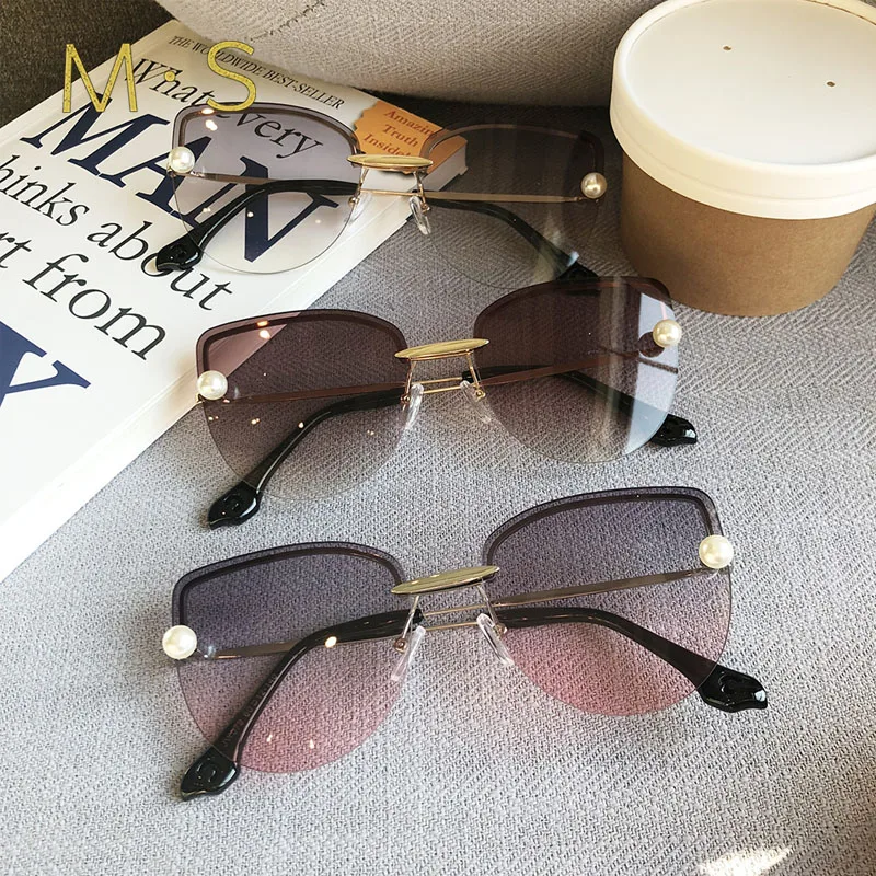 MS 2019 Women Luxury Classic Eyewear Female Sunglasses Original Brand Designer Sunglasses Pierced Sun Glasses Fashion UV400
MS 2019 Women Luxury Classic Eyewear Female Sunglasses Original Brand Designer Sunglasses Pierced Sun Glasses Fashion UV400
