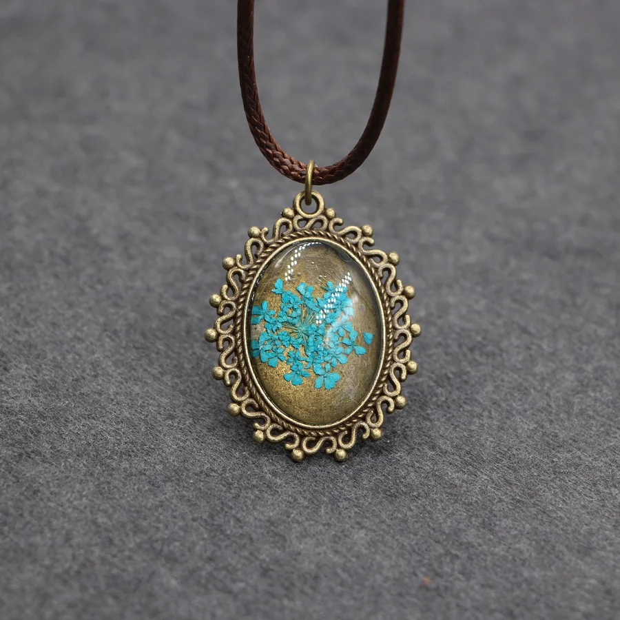 Original Retro literature Mori Girls jewelry Lace pressed Immortal flowers long Sweater chain Pendant Necklace
Original Retro literature Mori Girls jewelry Lace pressed Immortal flowers long Sweater chain Pendant Necklace