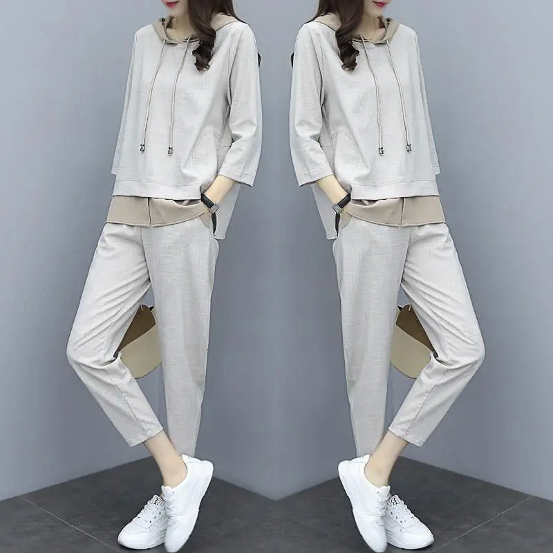2 piece set 2019 spring new casual sports suit female fashion Korean version of the loose large size temperament pants of tide
2 piece set 2019 spring new casual sports suit female fashion Korean version of the loose large size temperament pants of tide