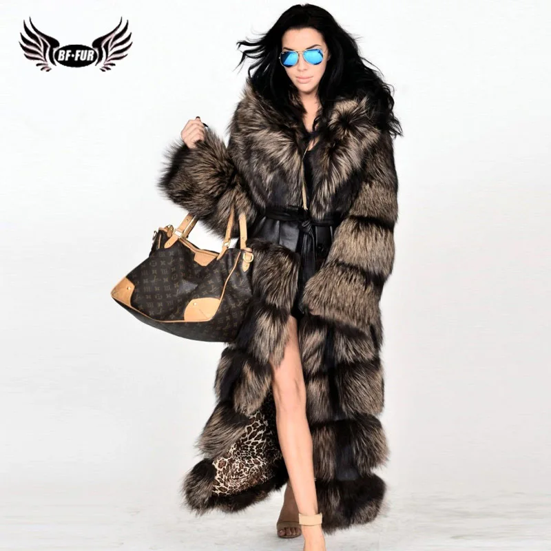 BFFUR Real Fur Coat Whole Skin Top Quality Casual Thick Warm With Raccoon Dog Fur Collar Winter Women's Park With Natural Fur
BFFUR Real Fur Coat Whole Skin Top Quality Casual Thick Warm With Raccoon Dog Fur Collar Winter Women's Park With Natural Fur