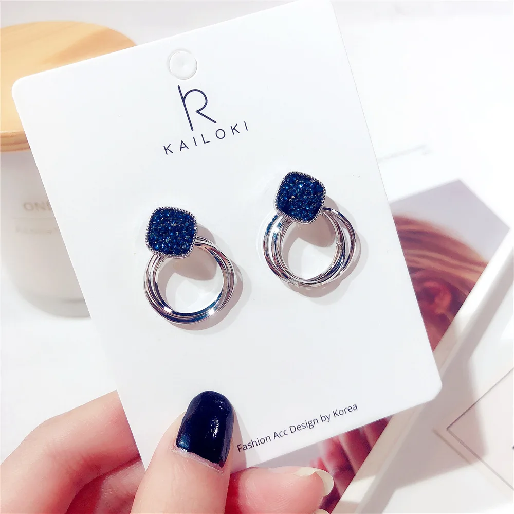 LUBOV Korean Style Square Star Heart Shape Blue Crystal Stone Inlaid Silver Color Women Drop Earrings for Wedding Party Jewelry
LUBOV Korean Style Square Star Heart Shape Blue Crystal Stone Inlaid Silver Color Women Drop Earrings for Wedding Party Jewelry
