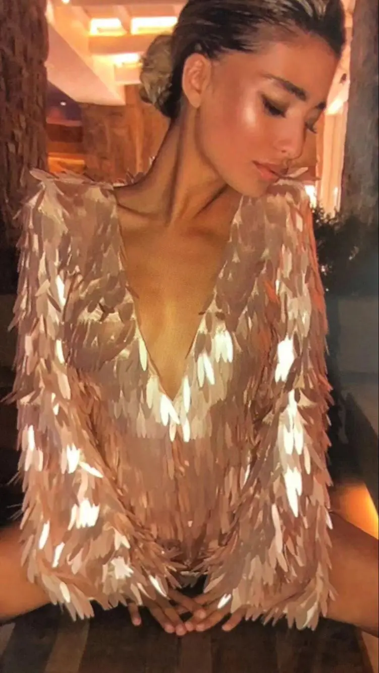Top Quality Gold Long Sleeve Bright Bodycon Fashion Dress Evening Party Cute Dress
Top Quality Gold Long Sleeve Bright Bodycon Fashion Dress Evening Party Cute Dress