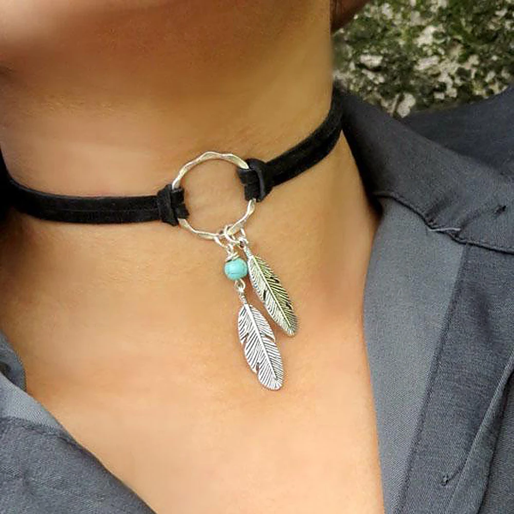 Trendy Bohemian Feather Suede Choker Necklace Native American Choker Boho Jewelry
Trendy Bohemian Feather Suede Choker Necklace Native American Choker Boho Jewelry