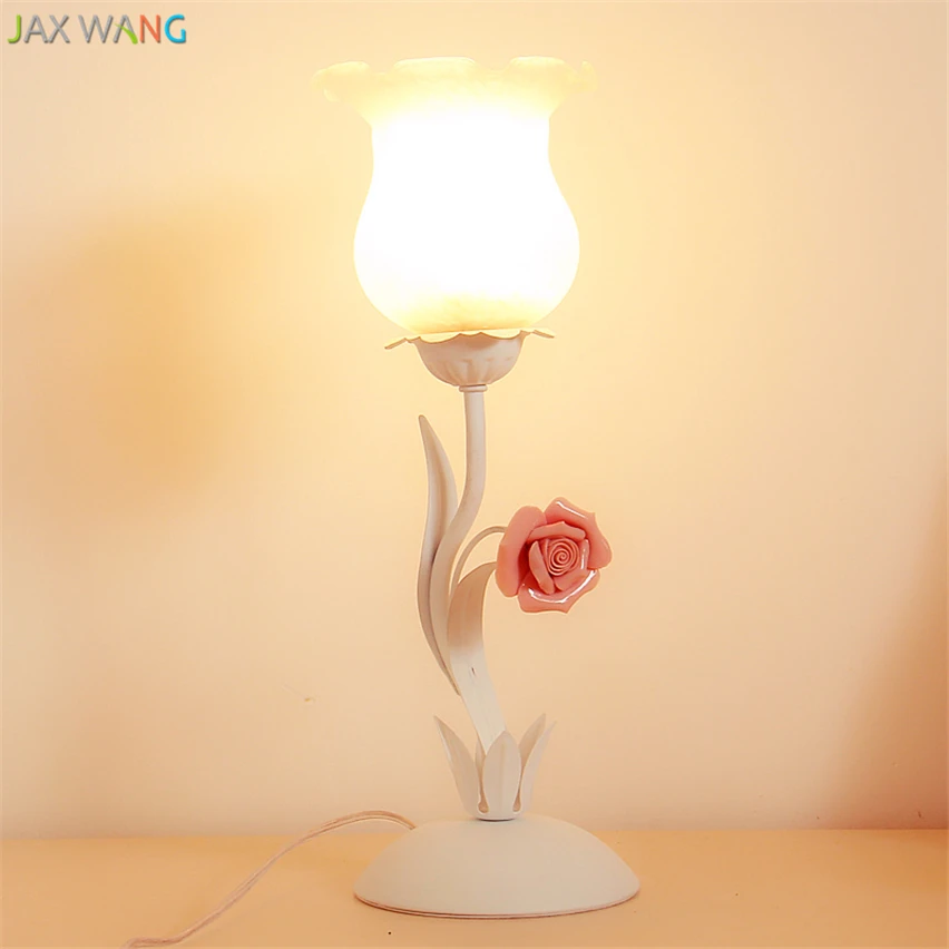 Korean-style Ceramic Rose Table Lights Glass Lampshade Desk Lamps for Children Girl Princess Room Wedding Bedside Lighting Decor
Korean-style Ceramic Rose Table Lights Glass Lampshade Desk Lamps for Children Girl Princess Room Wedding Bedside Lighting Decor